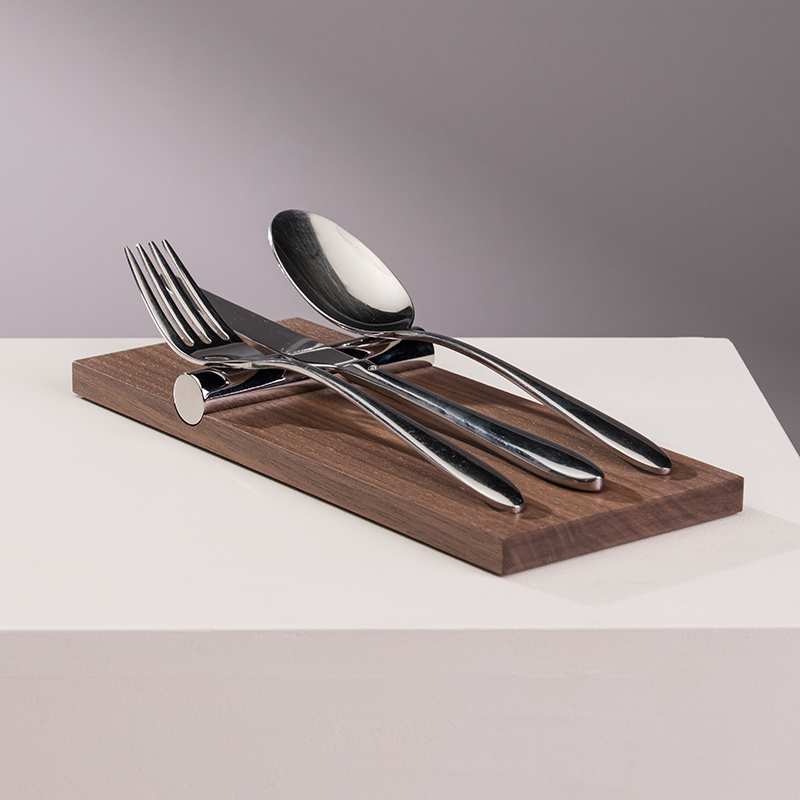 With 'I'm Essential', discover the must-have item. A versatile product that blends practicality and elegance for every moment of your day.