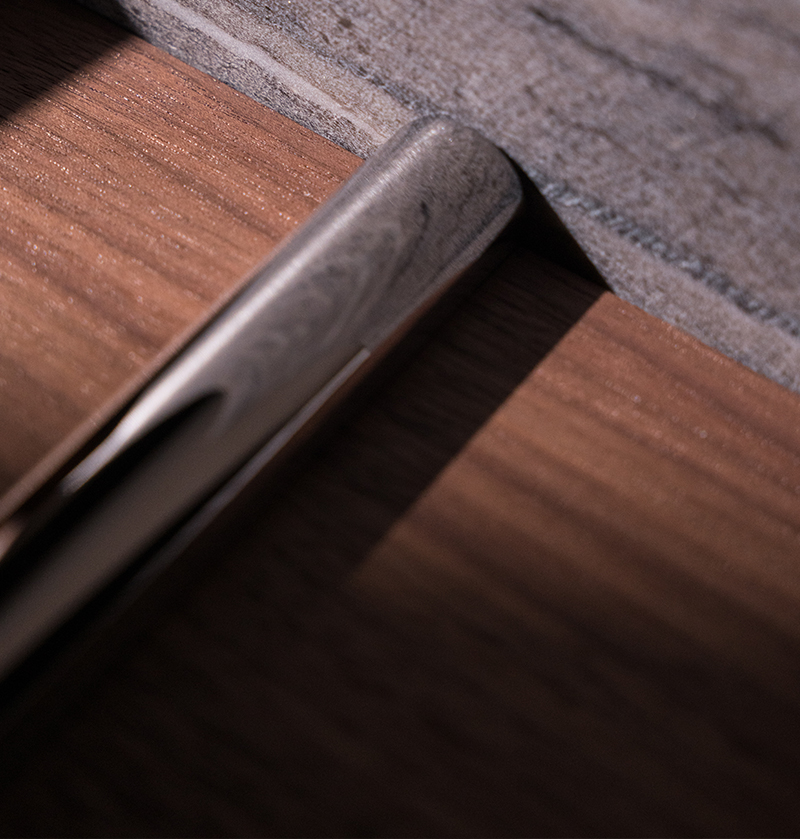 With 'I'm Essential', discover the must-have item. A versatile product that blends practicality and elegance for every moment of your day.