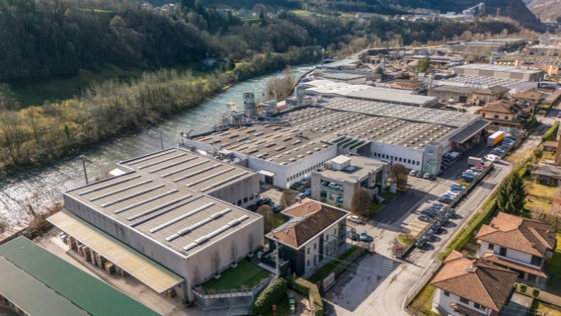 Discover Minelli’s supply chain strategies focused on efficiency, sustainability, and delivering quality products worldwide.